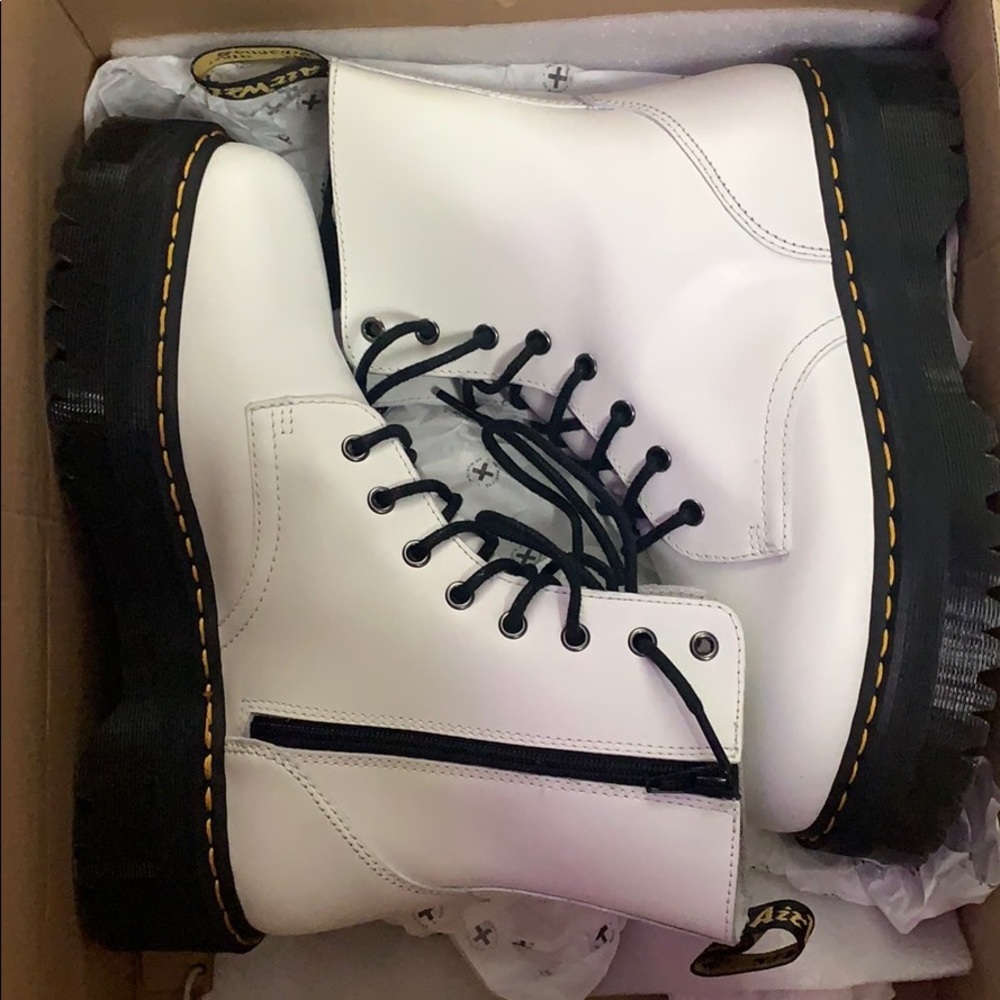 Dr. Martens ‘Jadon’